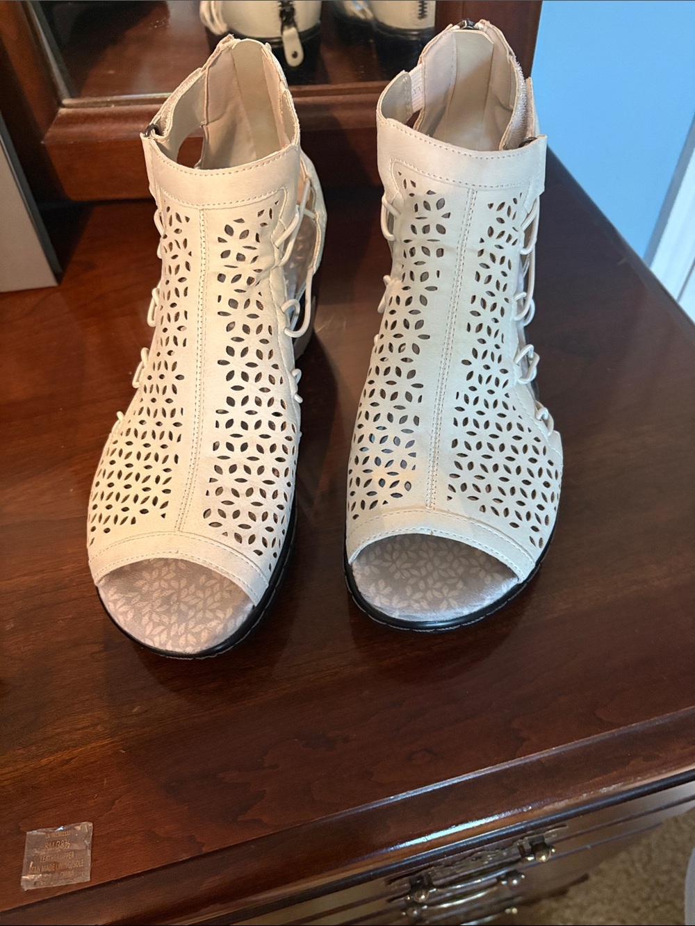 JBU Cream Laser-Cut Peep-Toe Sandals SUPER comfortable!